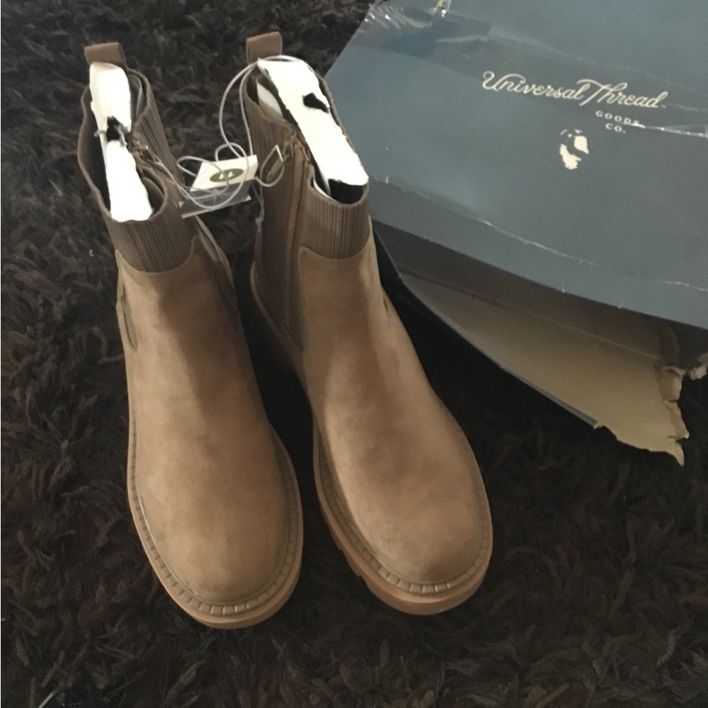 UNIVERSAL THREAD Kyrie Ankle Boot - TAN ~ size 11 ~ memory foam ~ NEW